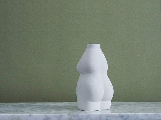petit vase femme blanc en céramique pour fleurs séchées ou petit bouquet. Vase pou chambre. vase cadeau mignon. Kipok.