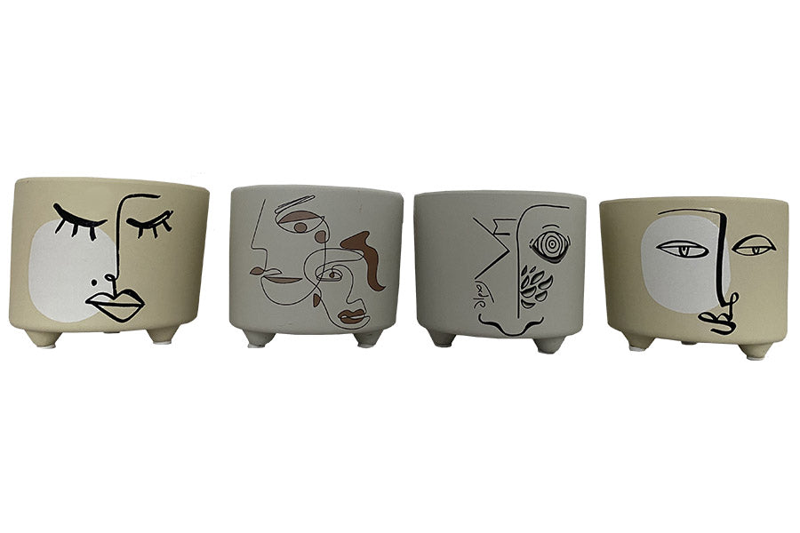 Série de cache pot de fleur en dessin.  Cache  pot comptent tous des dessins au milieu du pot. Pots de fleurs sont petits de couleur beige. Petit pot  plante sans trou. Pot fleur intérieur et extérieur. Pot pas cher.Kipok cache pot 12 cm. Visage cache-pot pour plantes grasses, cactus et plantes vertes.